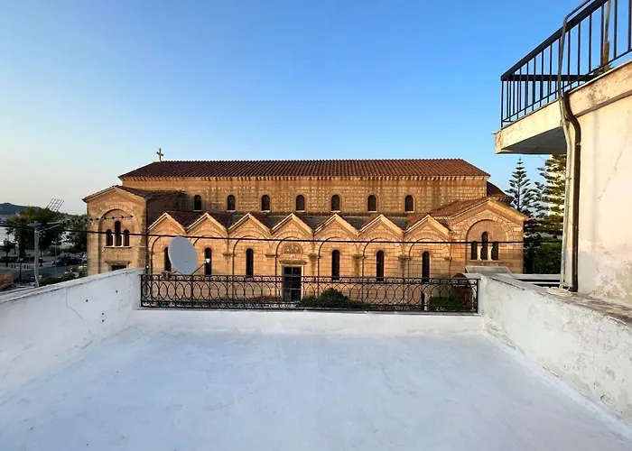 Port House Apartment